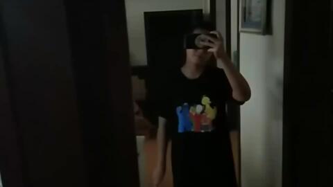 网红吃瓜换衣服视频,一场视觉盛宴背后的故事